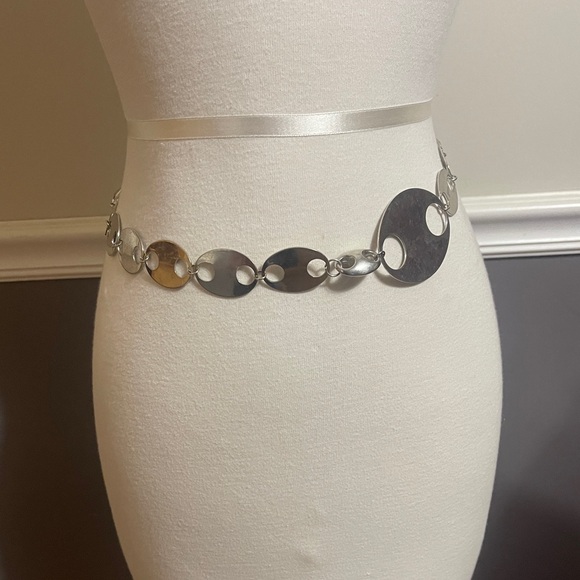 Accessories - Silver Link Belly Chain Belt